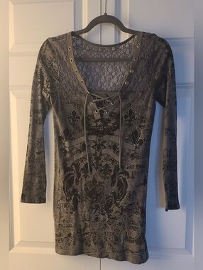 Treasure Rock Size Small Lace-Accent Long Sleeve Grey Tunic
